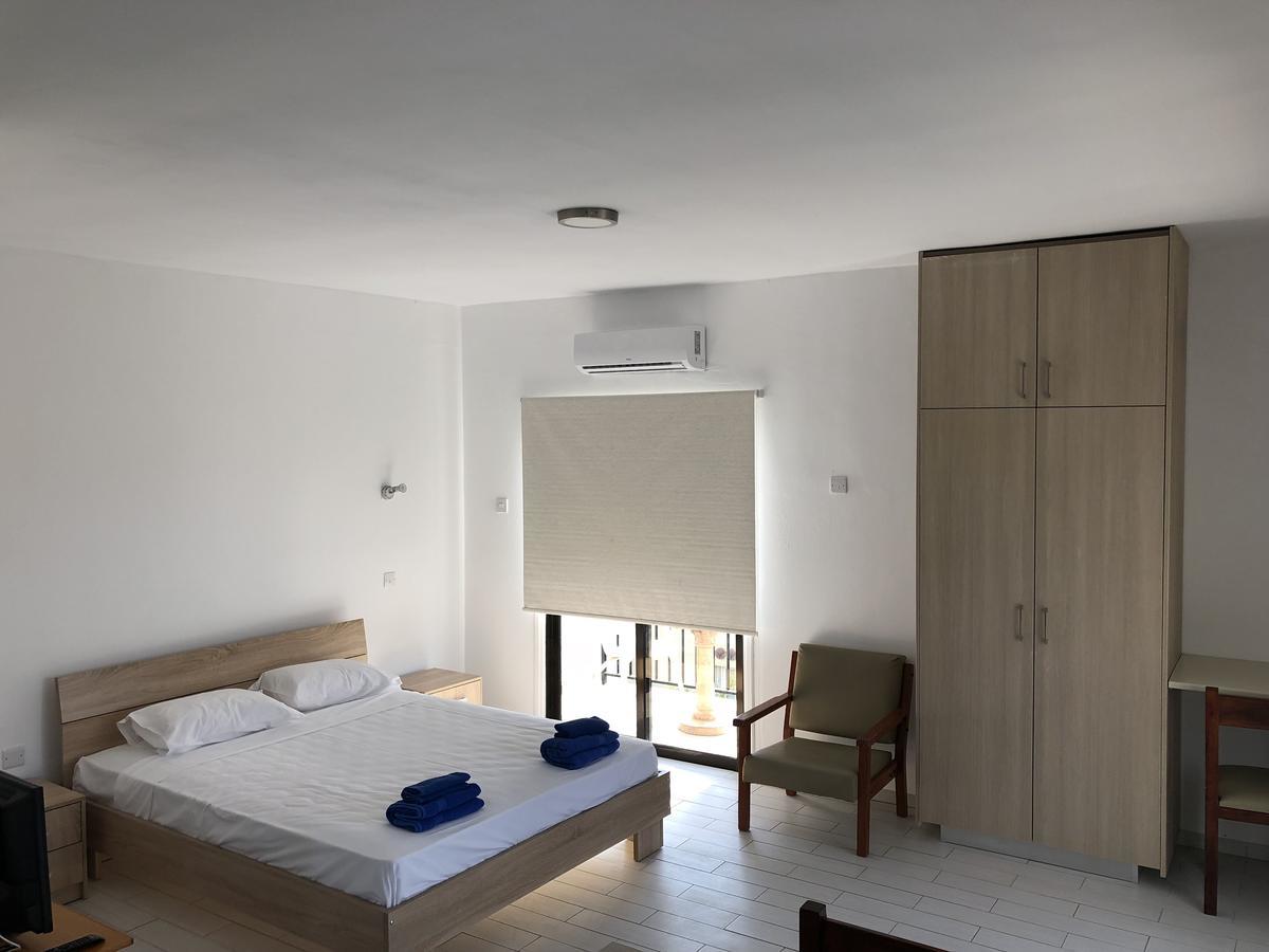 Kasapis Apts ラルナカ エクステリア 写真