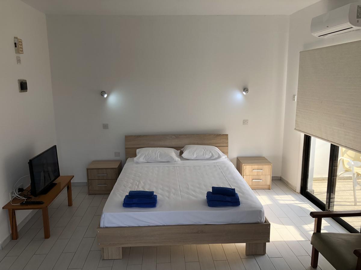 Kasapis Apts ラルナカ エクステリア 写真
